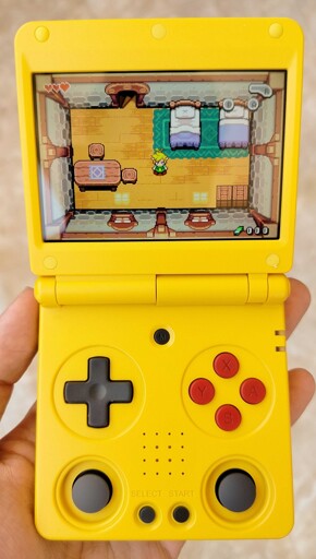 Picture of the RG34XX-SP yellow model